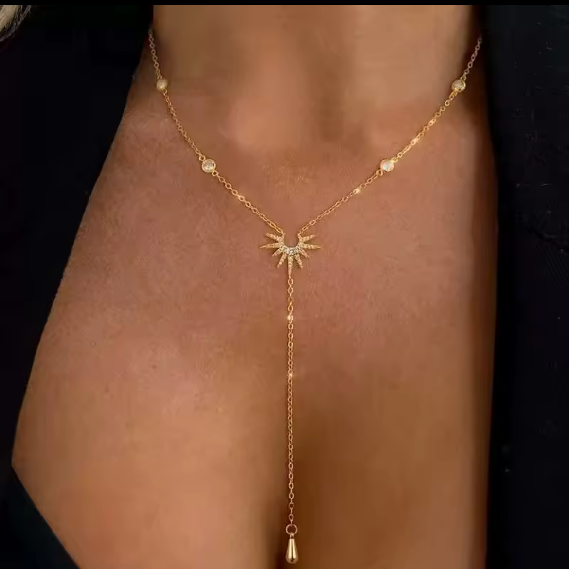 Collier doré soleil